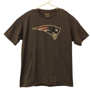 New England patriots tshirt mens L Large blue team apparel short sleeve logo